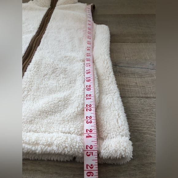 Chaps Sherpa Vest - Picture 6 of 9